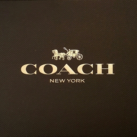 NWT; Coach Gift Set wristlet/charms - Picture 3 of 4